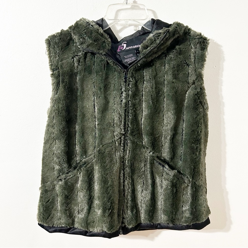 I5 Apparel Fully Lined Front Zip Faux Fur Hooded Vest Olive Green Pockets